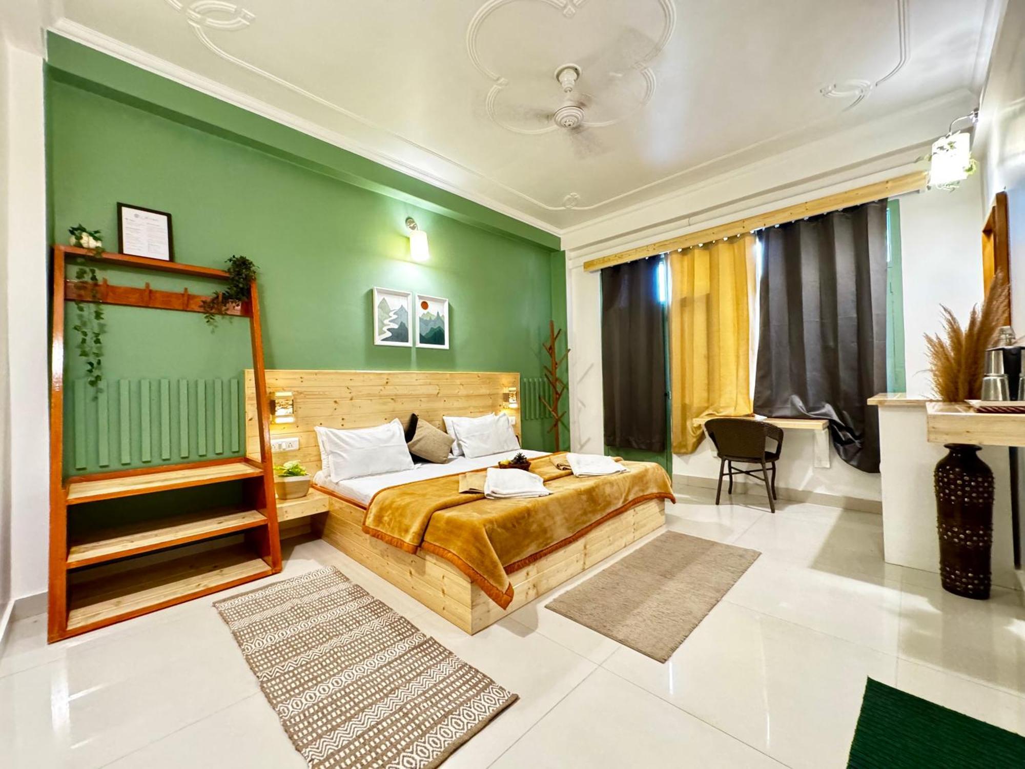The Royal Orchard Kasol Hotel Bagian luar foto