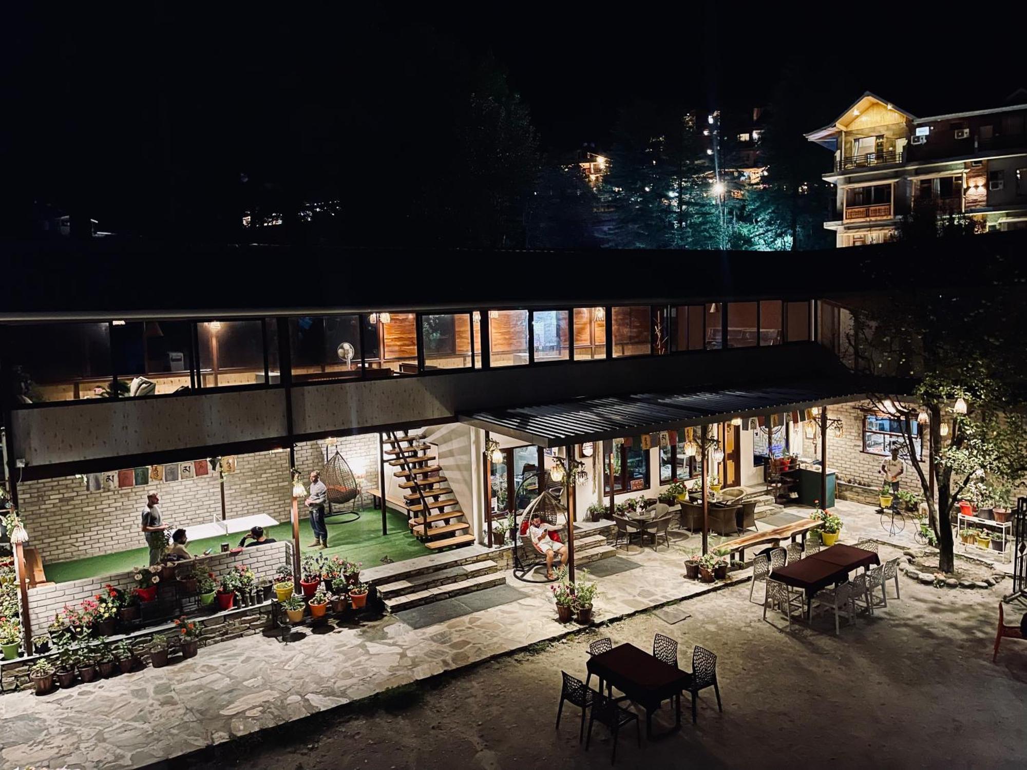 The Royal Orchard Kasol Hotel Bagian luar foto