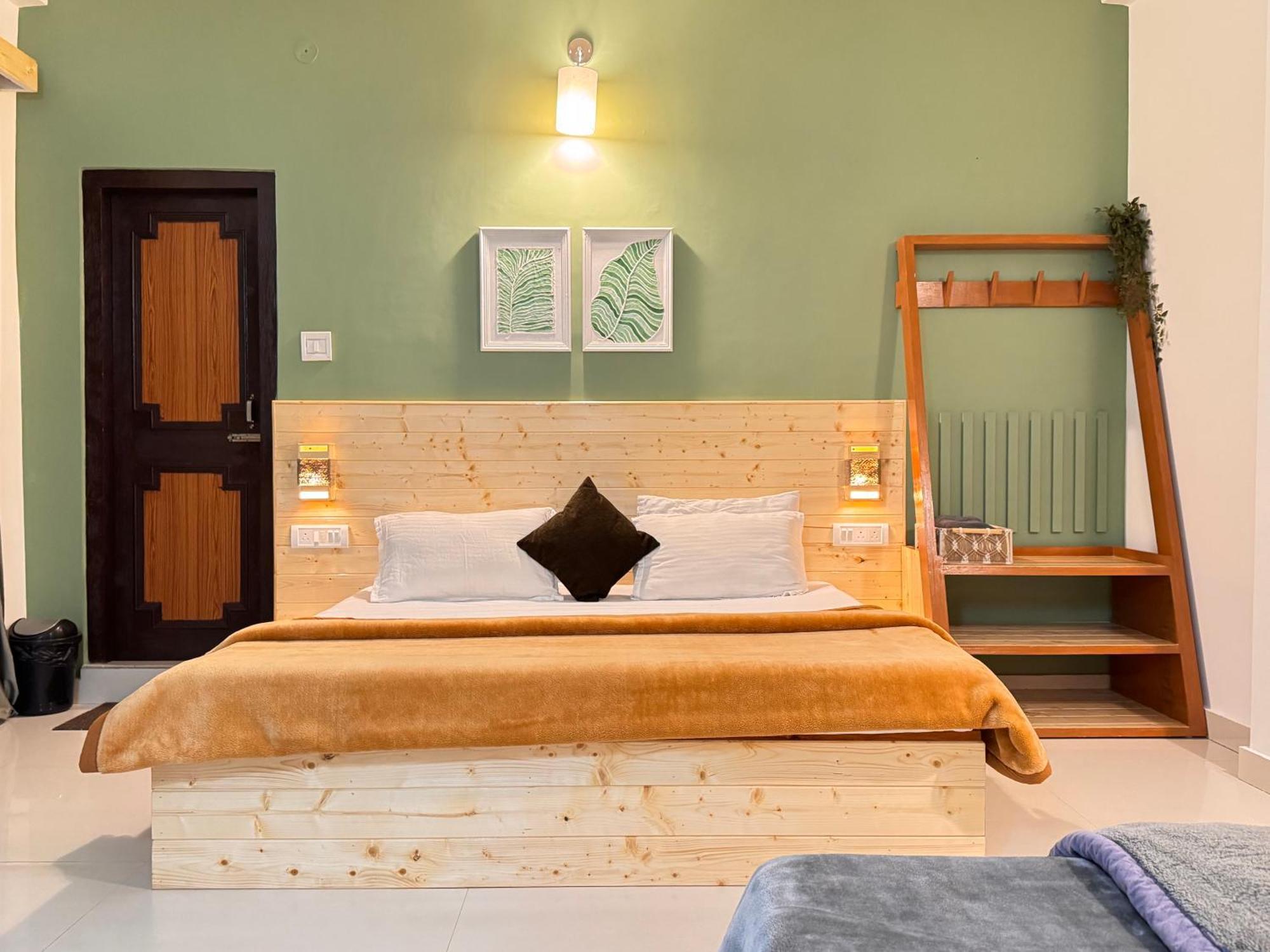 The Royal Orchard Kasol Hotel Bagian luar foto